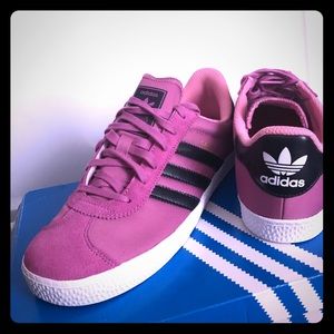 adidas big kid size to women's